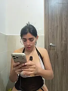 Stripchat Nude Webcam of MartinaSooler
