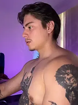 Stripchat Best live sex cam show of Giordano_Russo