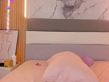 Stripchat Sex Chat of SUZETMONACO