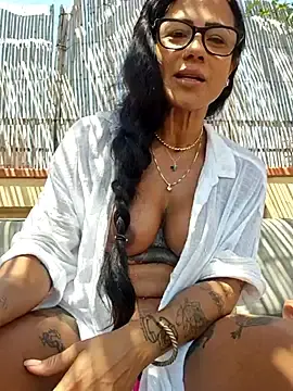 Stripchat Free Live Porn of AllanaSquirt
