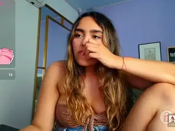 Stripchat Adult Webcam of Mhia_palmer