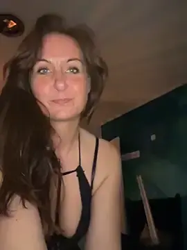 Stripchat Nude Webcam of AtomicAngie