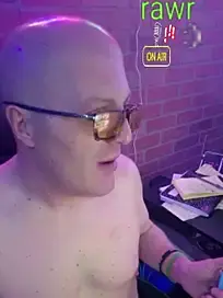 Stripchat Live Sex Cam of chronic_vibez
