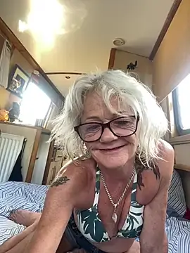 Stripchat Adult Webcam of ladyboatlady