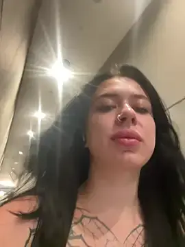 Stripchat Free Porn Cam of AlishaOfThorns