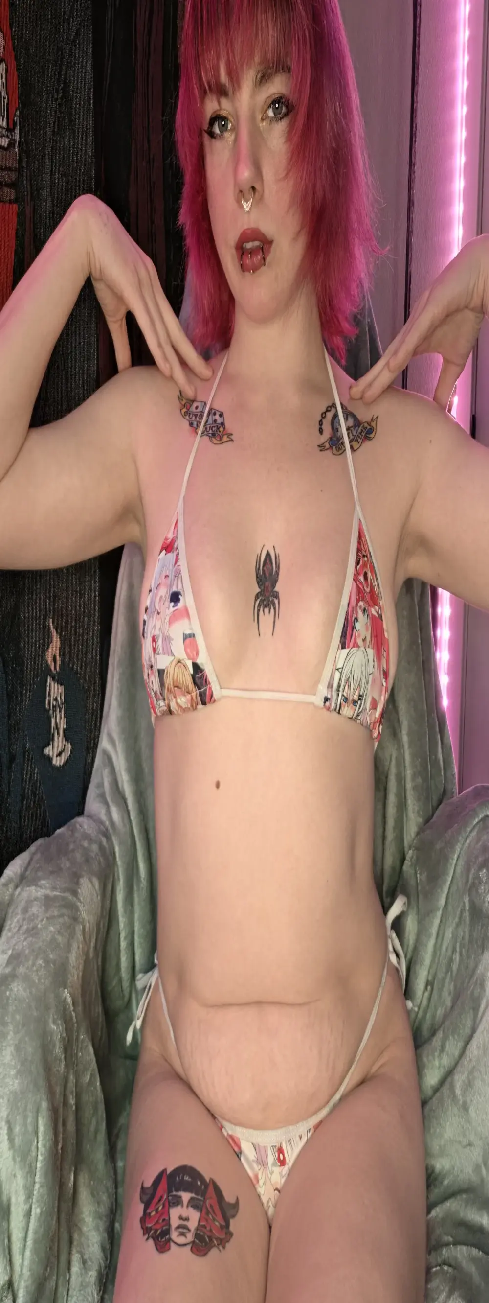 Chained_Aless