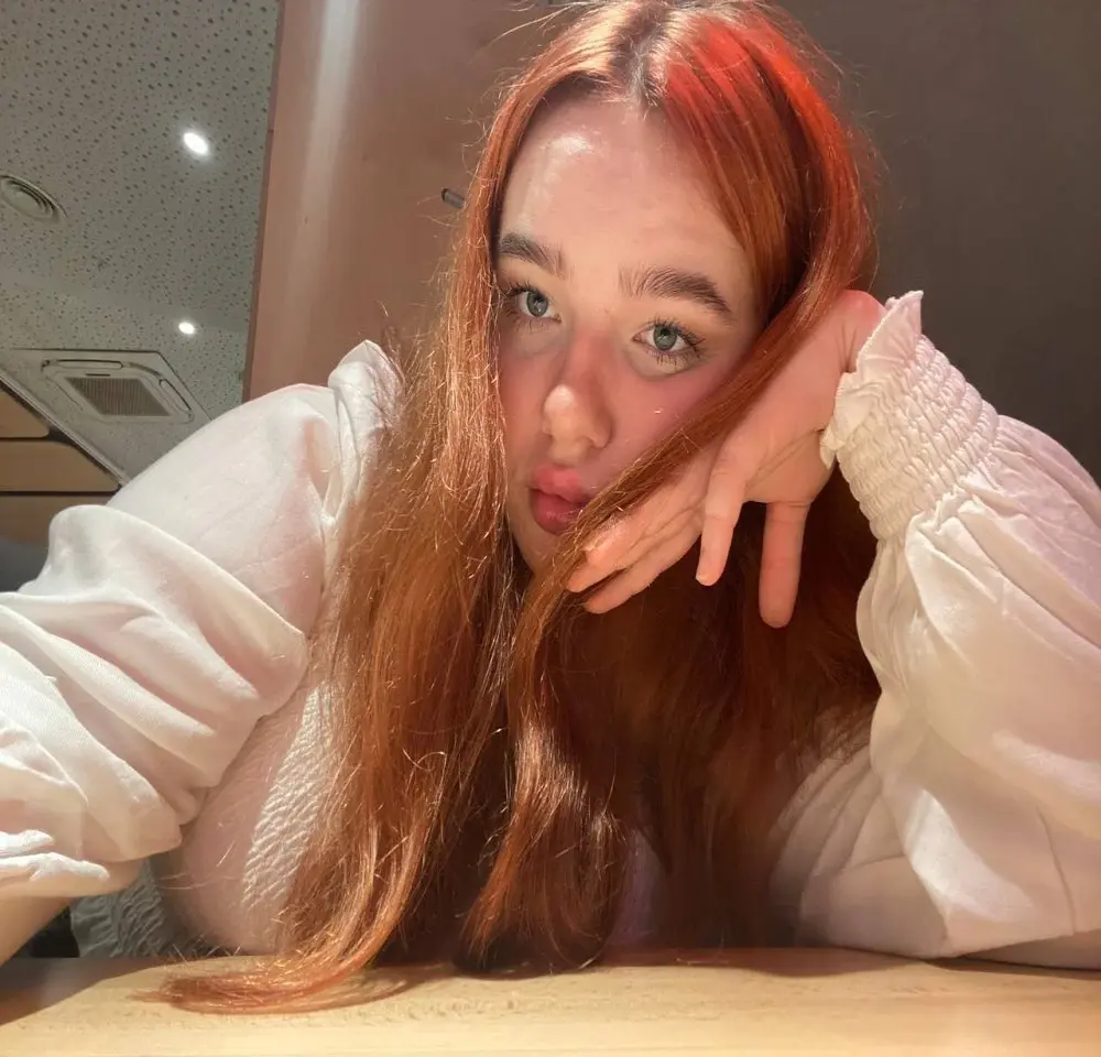 Tessa_Vi