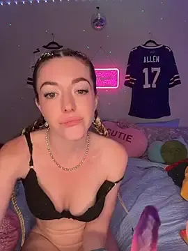 Stripchat Free Live Porn of babygingerboo