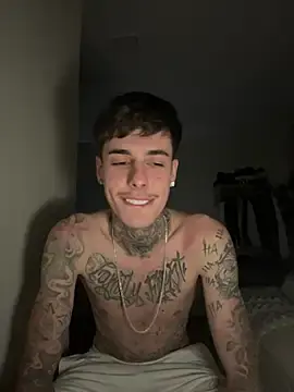 Stripchat Adult Webcam of dylan_wolf