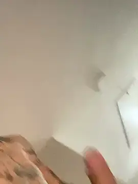 Stripchat Live Sex Cam of dylan_wolf