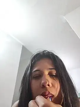 Stripchat Live Sex of lunaywolfgray