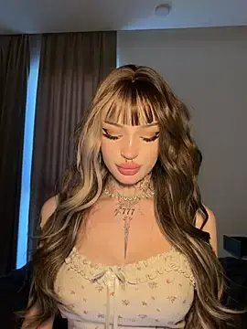 Stripchat Free Live Porn of madelinexx