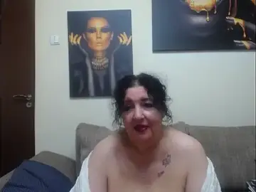 Stripchat Live Sex Cam of maturekorine