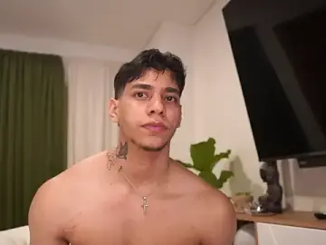 Stripchat Free Porn Cam of Josep_Davies