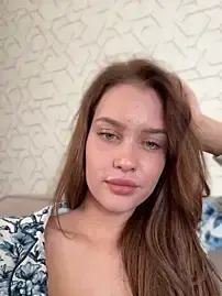 Stripchat Live Sex Cam of KikiWatson