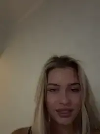 Stripchat Watch Live Sex Cams of KikiWatson