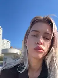 Stripchat Live Sex of KikiWatson