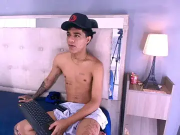 Stripchat Adult Webcam of _Thiago12