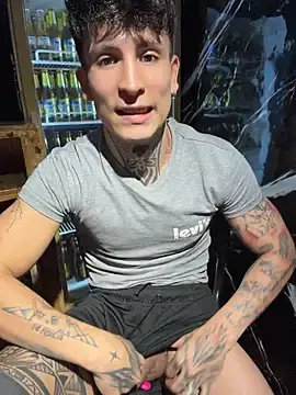 Stripchat Sex Cam of _Tomy08calderon