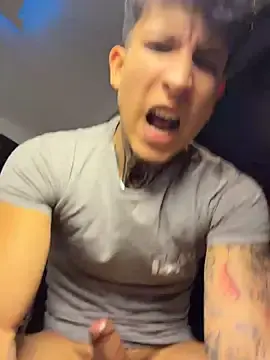 Stripchat Free Porn Cam of _Tomy08calderon