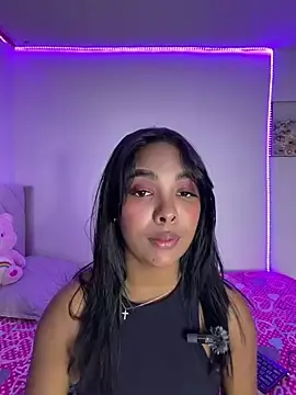 Stripchat Free Live Porn of MIAROGERSSS