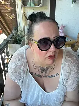 Stripchat Live Porn of Noraya_ink