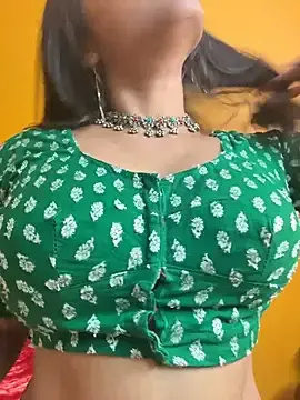 Stripchat Live Sex of RedQQueen