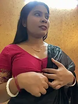 Stripchat Best Webcam of RedQQueen