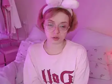 Stripchat Nude Webcam of KatieMelone