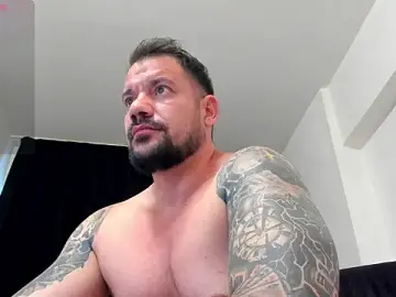 Stripchat Free Live Porn of musclemonster31