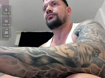 Stripchat Watch Live Sex Cams of musclemonster31