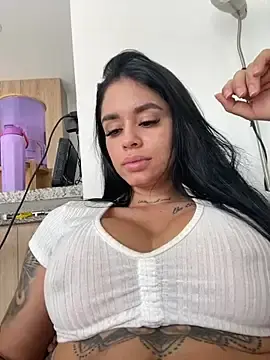 Stripchat Live Porn of LaraHenao