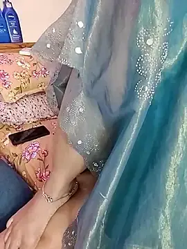 Stripchat Free Porn Cam of kaamuk_shweta