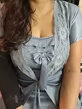 Stripchat Sex Chat of kaamuk_shweta