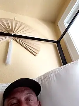 Stripchat Live Porn of Brucejuce6669