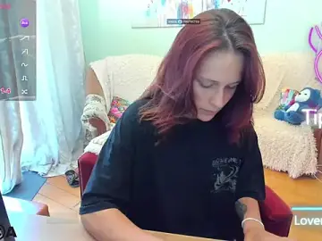 Stripchat Sex Cam of Lily_Viola