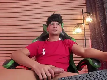 Stripchat Live Sex Cam of Alejandro_12314