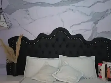 Stripchat Free Porn Cam of Carohorny4u
