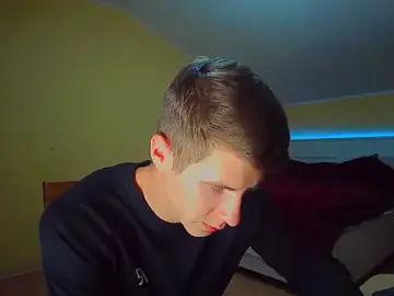 Stripchat Free Porn Cam of Chris_Brien