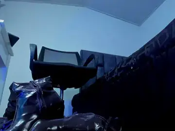 Stripchat Free Live Porn of Sarah_Mistress_