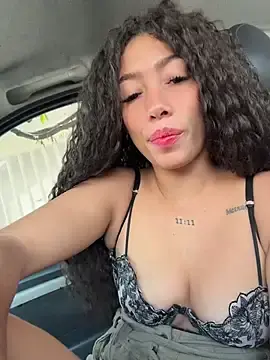 Stripchat Free Porn Cam of roxyrougee