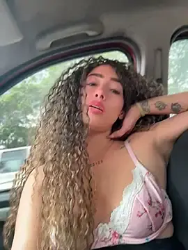 Stripchat Adult Webcam of roxyrougee
