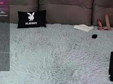 Stripchat Live Sex Cam of Kitten-Meow