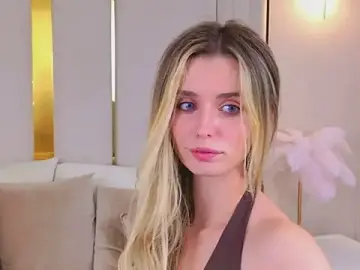 Stripchat Best live sex cam show of MarybethSnow