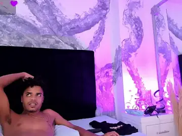 Stripchat Sex Cam of TaylorAndThalia
