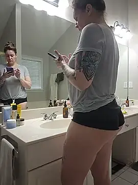 Stripchat Sex Chat of HollyTattoo