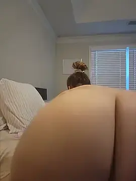 Stripchat Live Sex of HollyTattoo