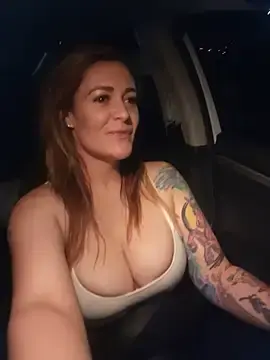 Stripchat Free Live Porn of HollyTattoo