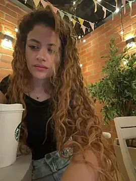 Stripchat Live Porn of alana15
