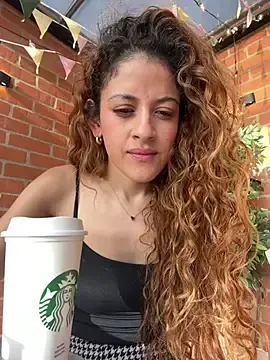 Stripchat Free Porn Cam of alana15